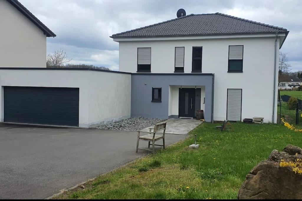 Modernes Ferienhaus In Uedersdorf Exterior photo